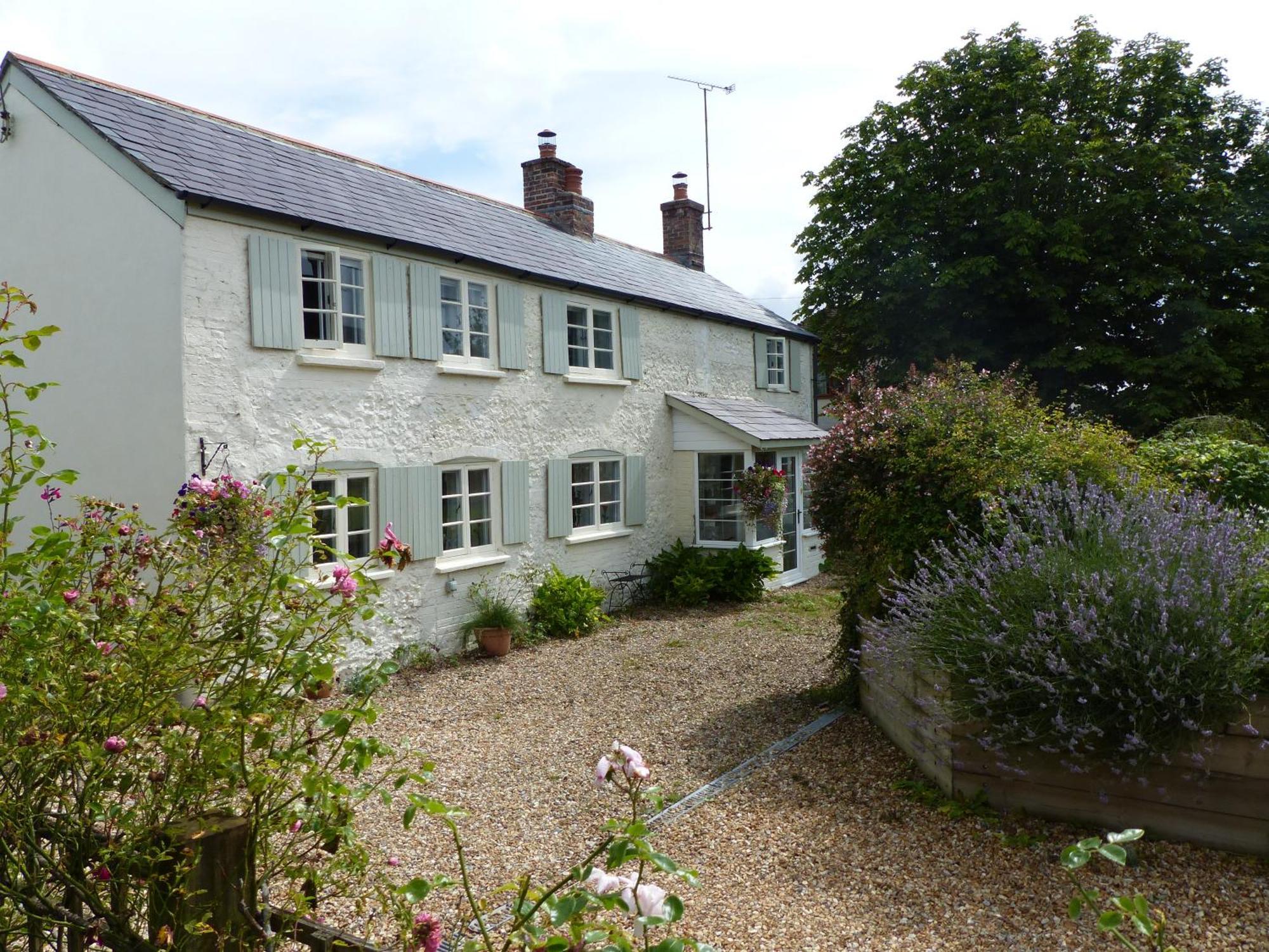 The Willows Shillingstone Exterior photo